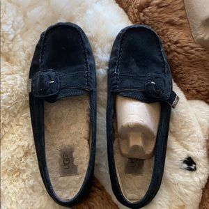 Black Ugg’s slippers size 9.5